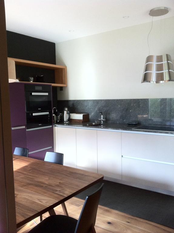 Chalet Park Apartment Mit Sauna Hamam Diemtigen Rum bild