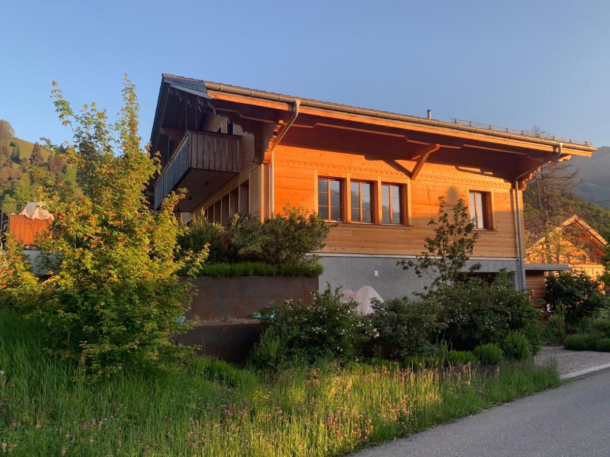 Chalet Park Apartment Mit Sauna Hamam Diemtigen Exteriör bild